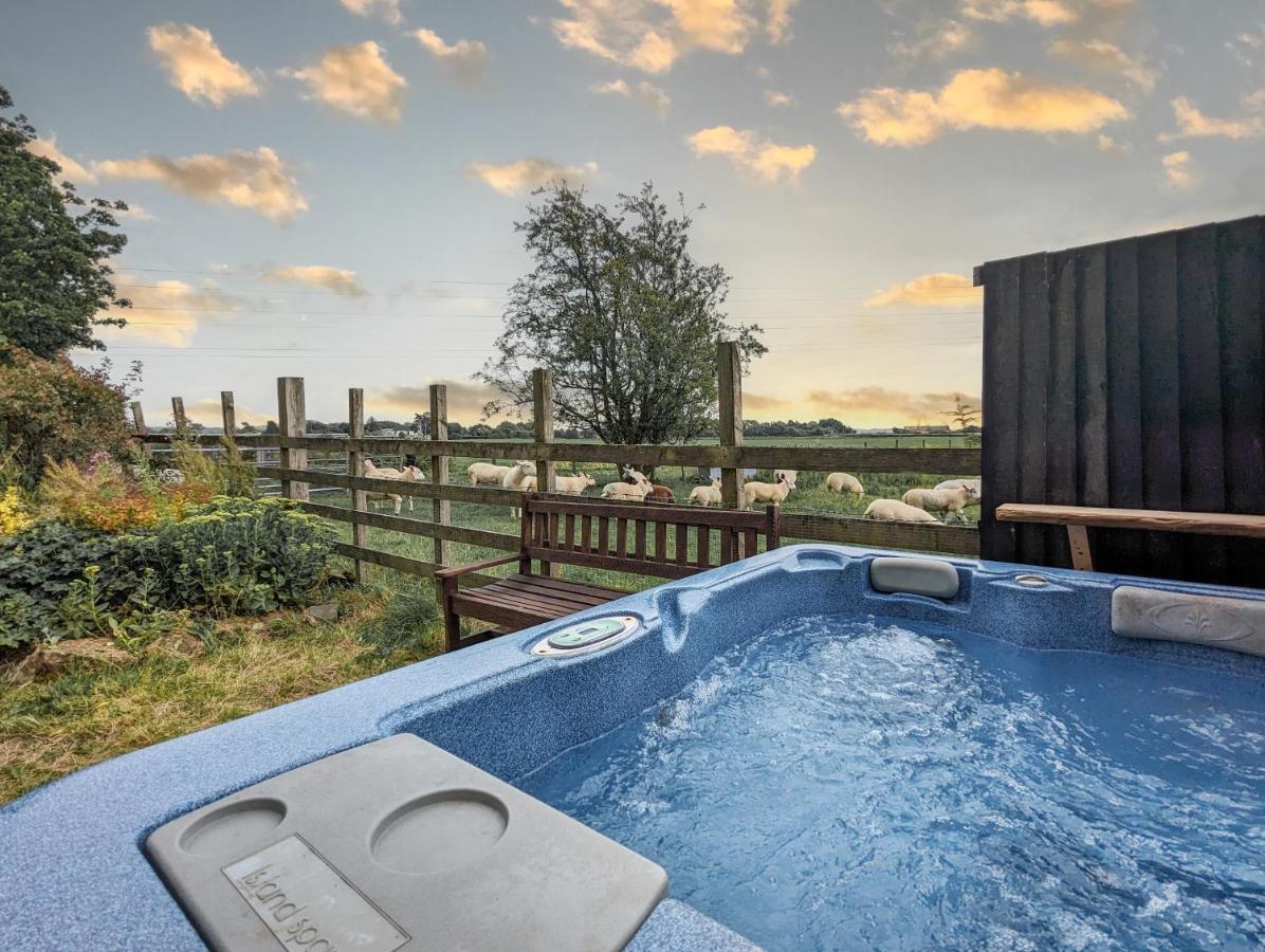 The Gilpin Farmhouse, Lake District Getaway Levens Экстерьер фото