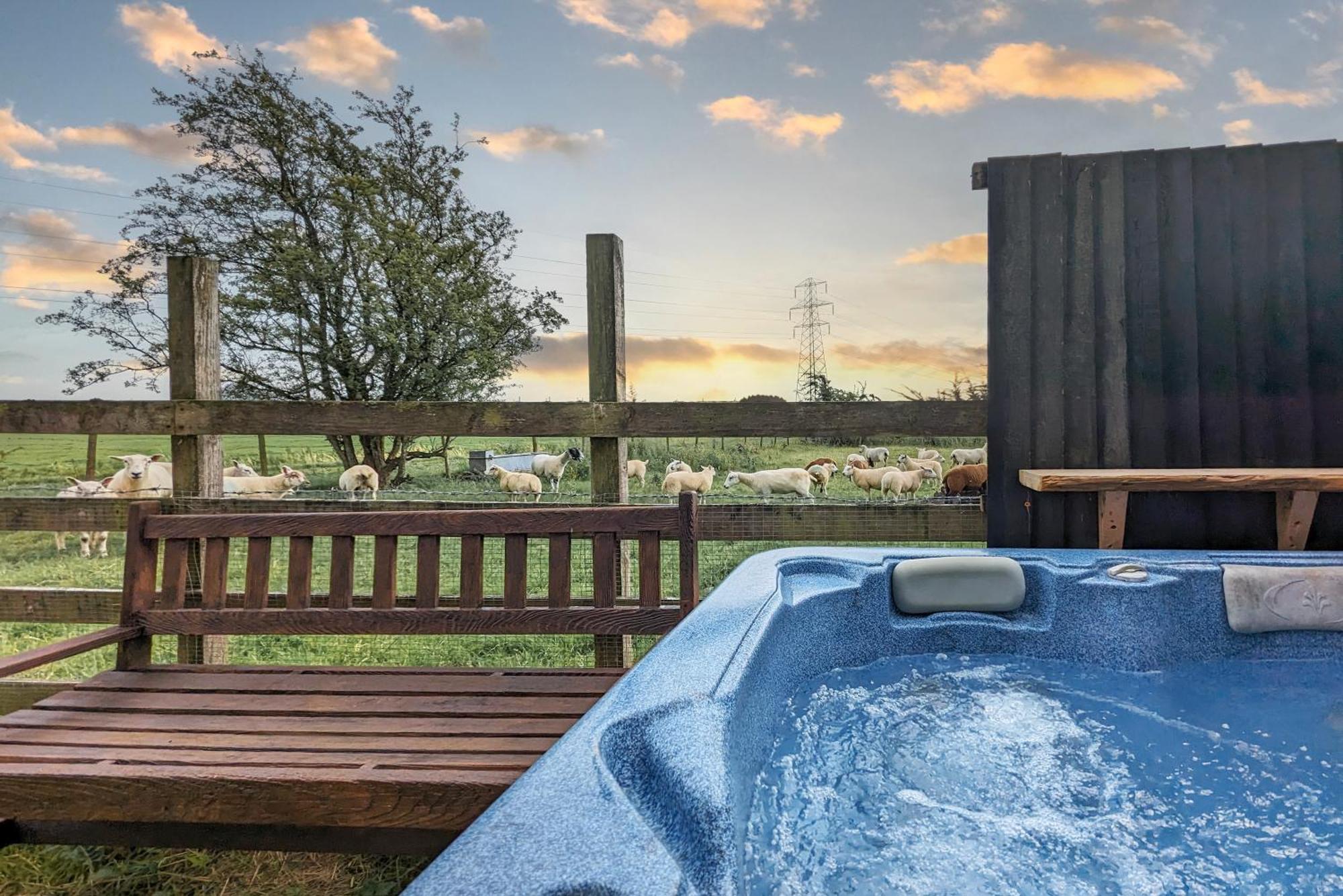 The Gilpin Farmhouse, Lake District Getaway Levens Экстерьер фото