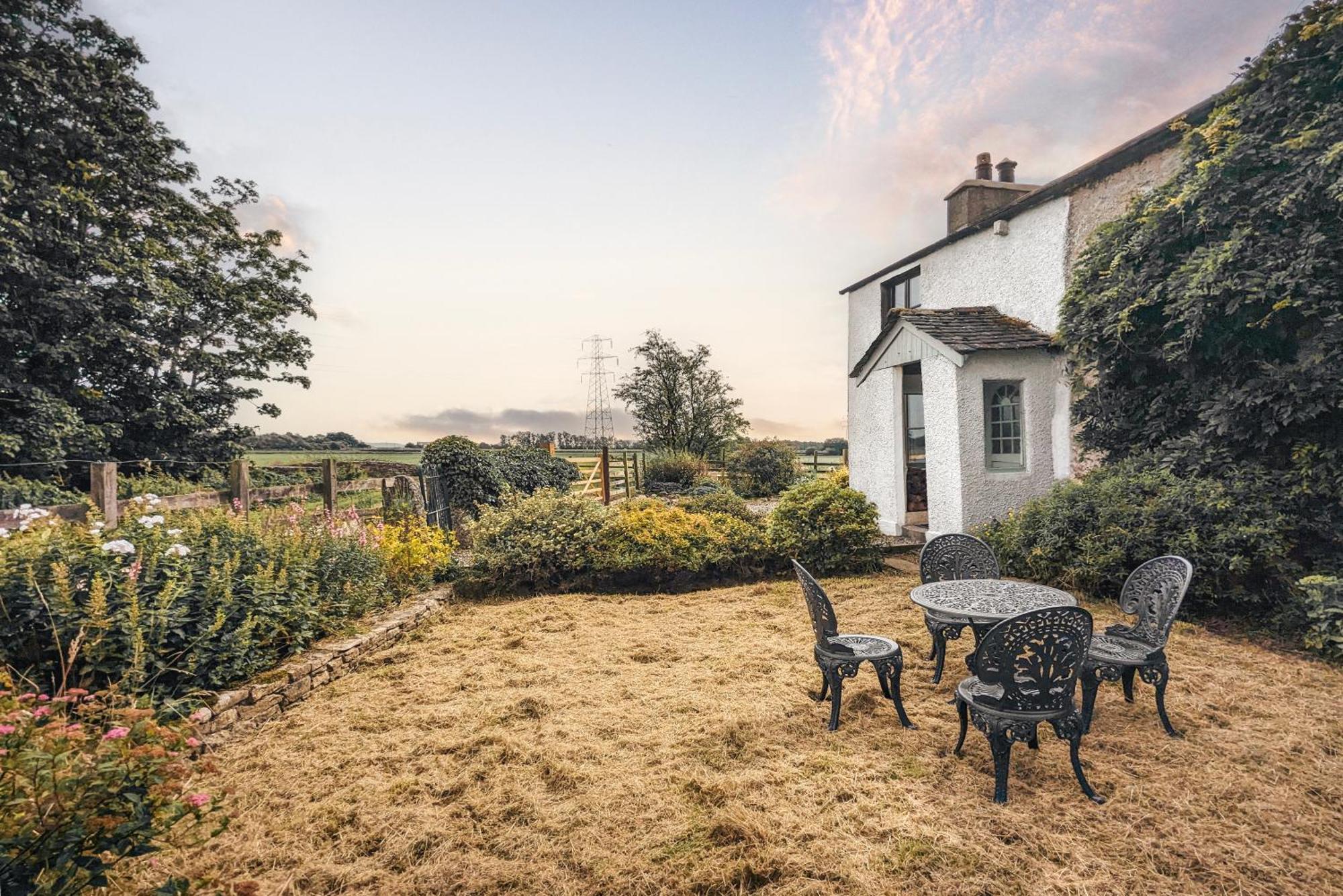 The Gilpin Farmhouse, Lake District Getaway Levens Экстерьер фото